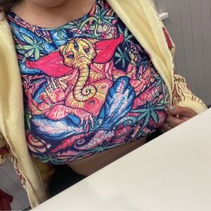 Short sleeve top cropped like new